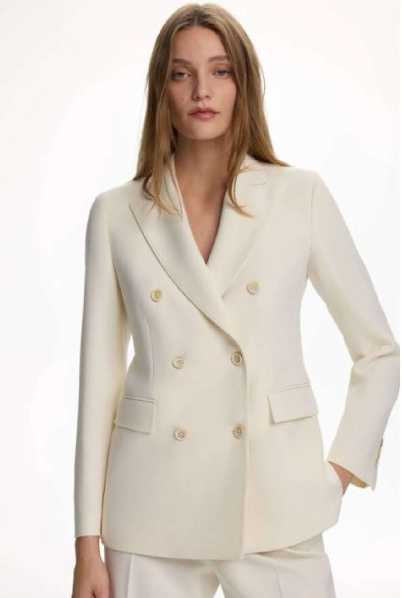 El Cloud Dancer es un blanco suave y luminoso, se posiciona como el nuevo neutro contemporáneo.