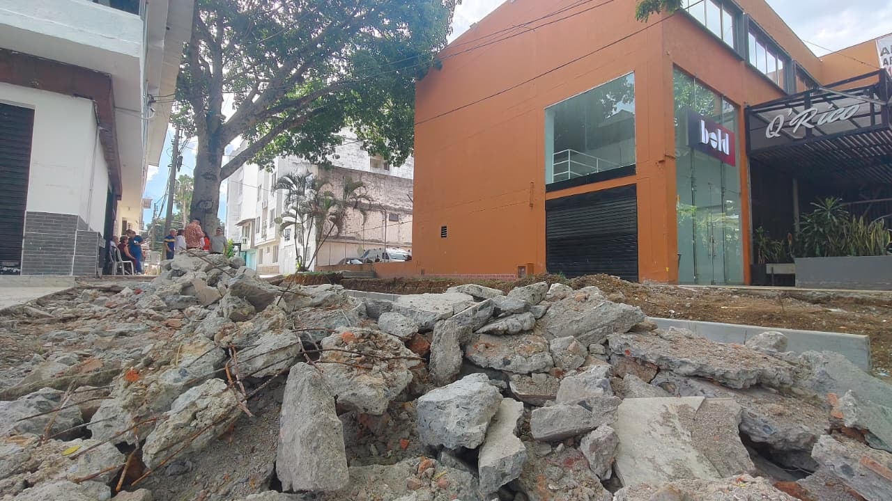 A medida que avanzan las obras, la comunidad pide revisión y socialización del proyecto para garantizar sus derechos de acceso vehicular.