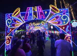 Millones de luces, se encendieron para deleitar a propios y turistas de Cali, un Sorprendente Relato Popular.