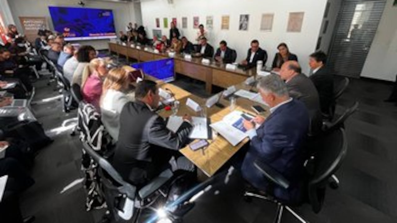 La reunión entre los 17 gobernadores con el Gobierno Nacional es de carácter privado.