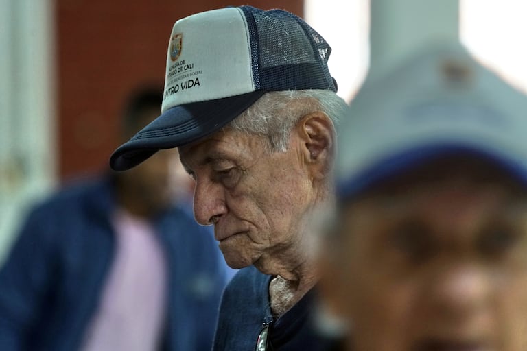 Centro Vida es un programa para el bienestar del adulto mayor, que impacta de manera positiva en sus vidas, mejorando a nivel físico, mental, emocional y espiritual, posible a través de los programas creados por la Alcaldía de Santiago de Cali y la Secretaría de Bienestar Social, operado por la E.S.E. San Miguel. Foto Jorge Orozco
