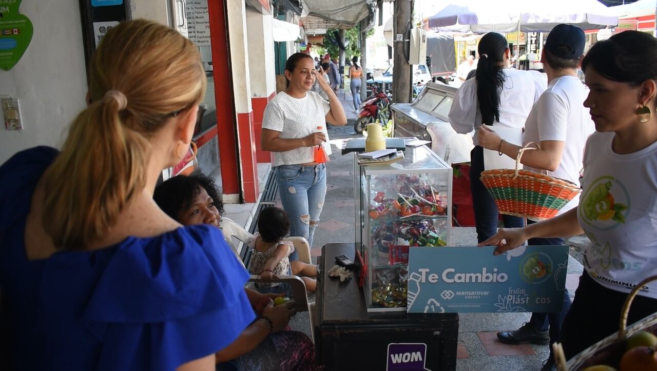 En la conversación con los pobladores se pudo evidenciar la preocupación que existe frente a la salud del río Magdalena y las especies que en él habitan, muchas de las cuales también aportan al sustento de cientos de familias que viven de la pesca.