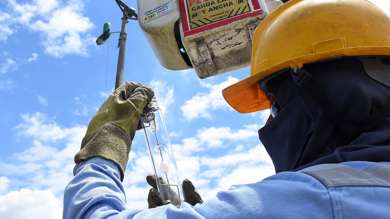 Instalación Luminarias Emcali Chiminangos I