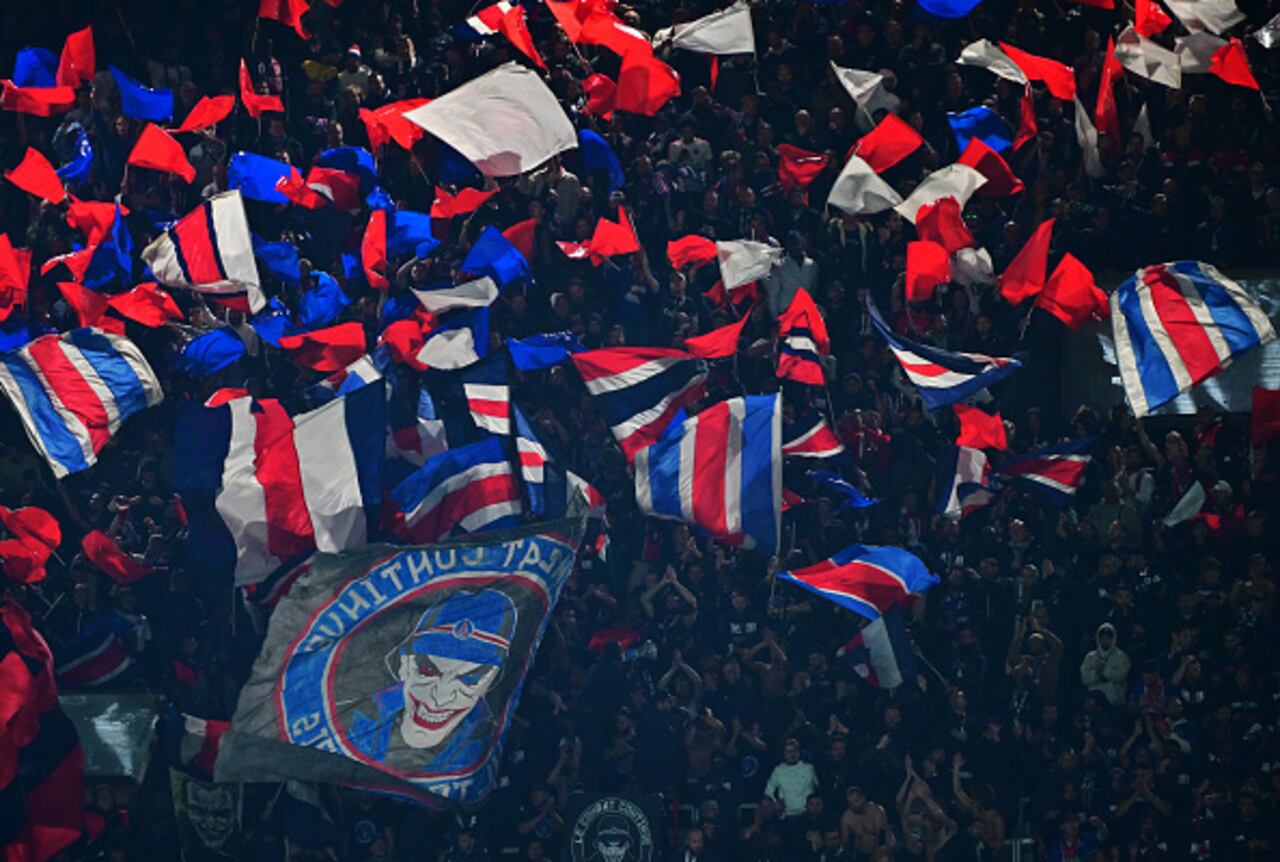 PARIS, FRANCE - OCTOBER 25: fans of Paris Saint-Germain in action during the UEFA Champions League match between Paris Saint-Germain and AC Milan at Parc des Princes on October 25, 2023 in Paris, France (Photo by Christian Liewig - Corbis/Getty Images)