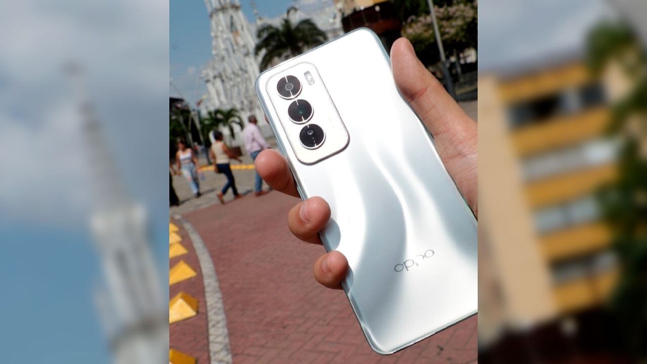 La nueva serie OPPO Reno12 llega al mercado colombiano equipada con una innovadora tecnología que redefine los estándares de conectividad.
