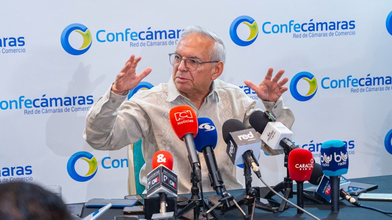 El ministro de Hacienda, Ricardo Bonilla, participó en el Congreso de Confecámaras.