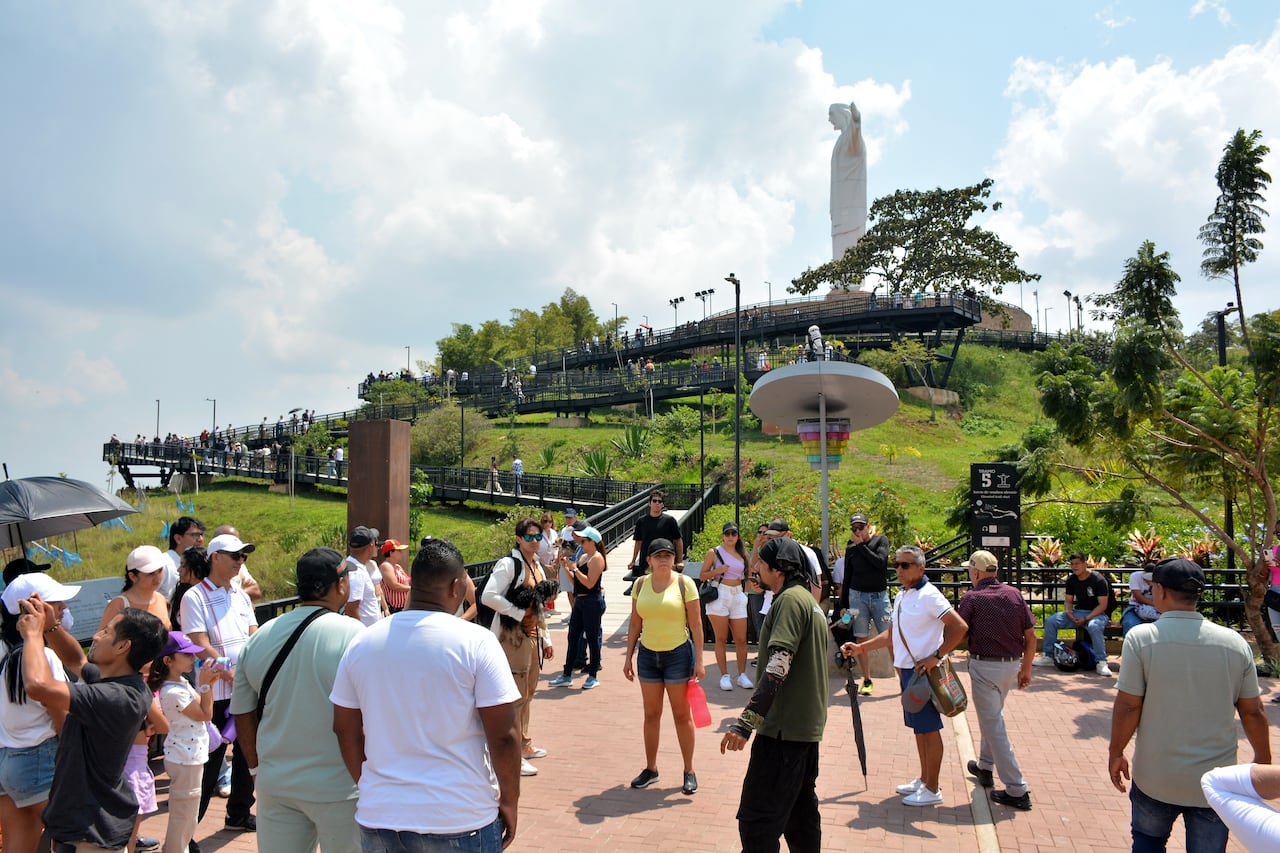 Foro ciudadano sobre las problemáticas en inmediaciones del parque Cristo Rey. Foto Jorge Orozco