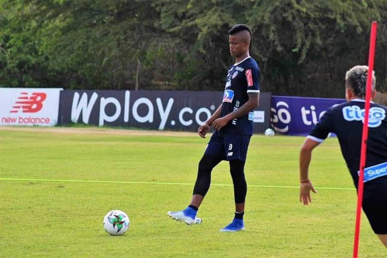 Luis Sandoval tiene 23 años de edad.