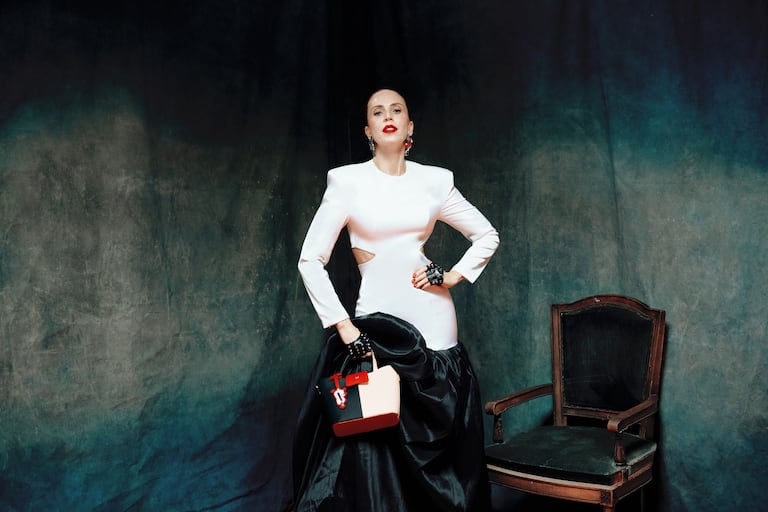 Alejandra Azcárate, la imagen de Cruella, la nueva cápsula de Mario Hernández y Disney.