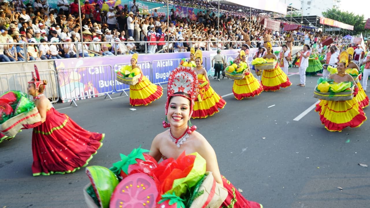 Así cerró una nueva edición del desfile, dejando en el ambiente el orgullo por la historia, la diversidad cultural y la memoria viva de Cali.