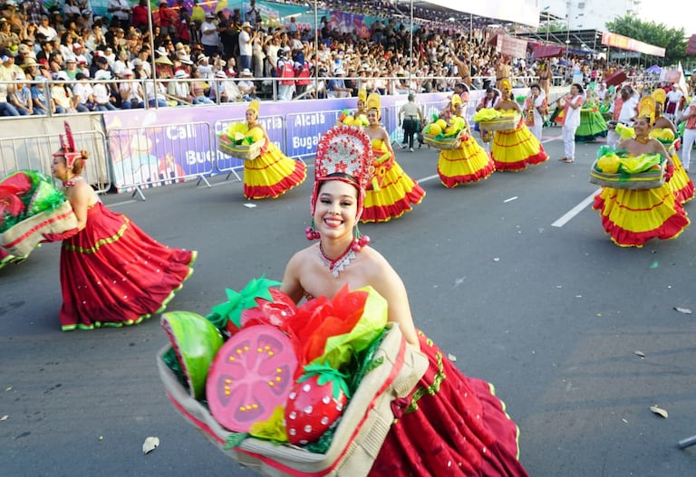 Así cerró una nueva edición del desfile, dejando en el ambiente el orgullo por la historia, la diversidad cultural y la memoria viva de Cali.