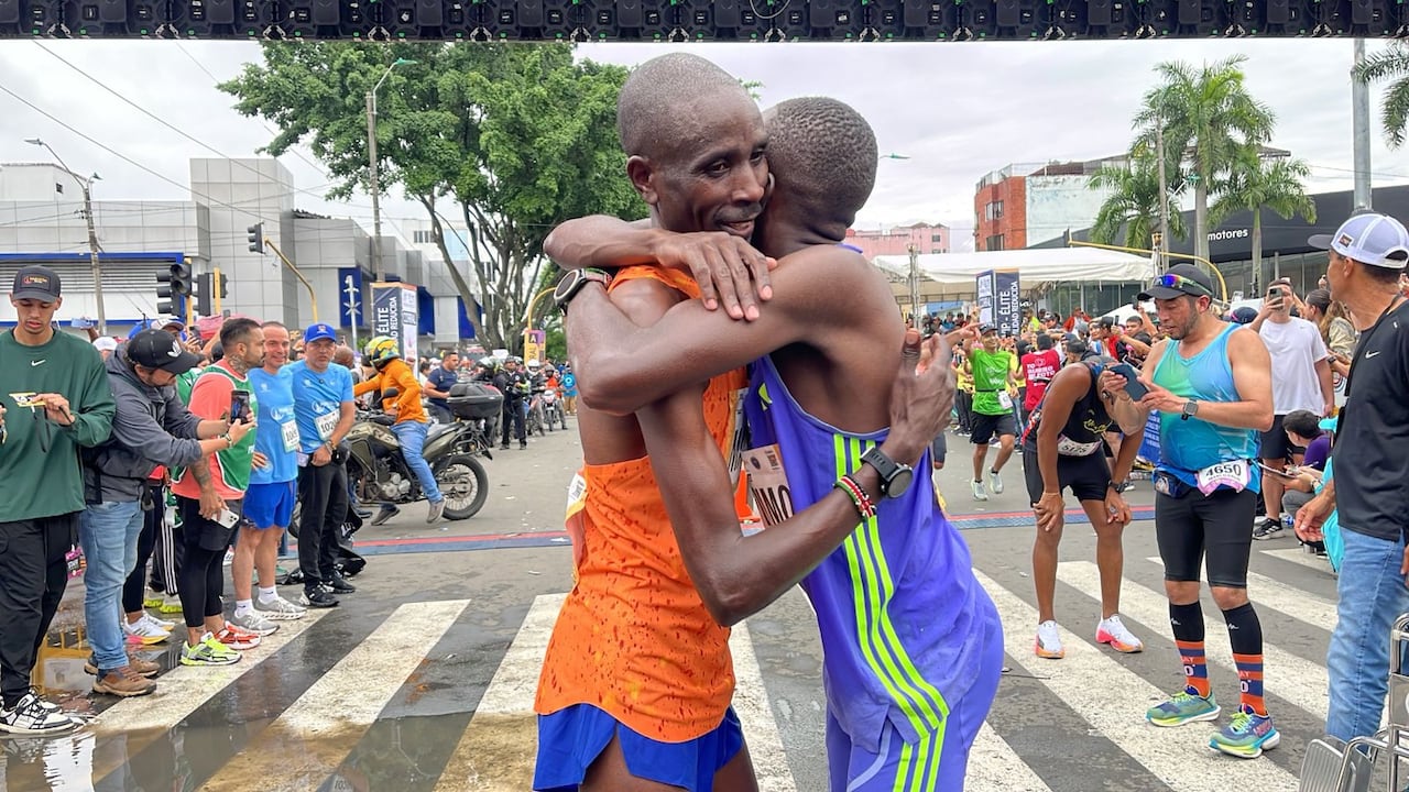 Dos atletas que llegaron desde Kenia ocuparon el primer y segundo lugar en la carrera de 42K de la Maratón de Cali.