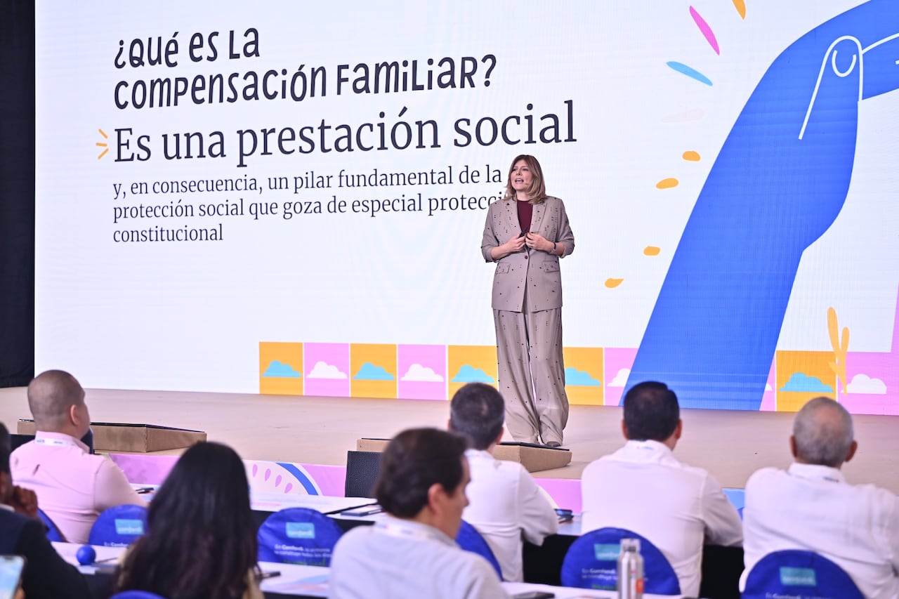 Adriana Guillén, presidenta ejecutiva de Asocajas, afirmó que el sistema de salud colombiano adeuda $3,5 billones a las cajas de compensación familiar, de los cuales $2,8 billones corresponderían a obligaciones antiguas. La dirigente señaló que el gremio trabaja con el Ministerio de Salud para buscar una solución al rezago financiero.