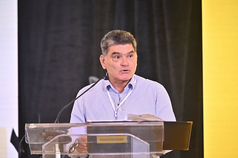 El procurador general de la Nación, Gregorio Eljach, defendió la libertad de empresa y la autonomía de los órganos de control durante el 36.º Congreso Nacional de las Cajas de Compensación Familiar de Asocajas, en Cartagena. En su intervención, destacó el aporte de los empleadores al empleo formal y a los beneficios sociales, y señaló que la confianza institucional se construye con hechos.