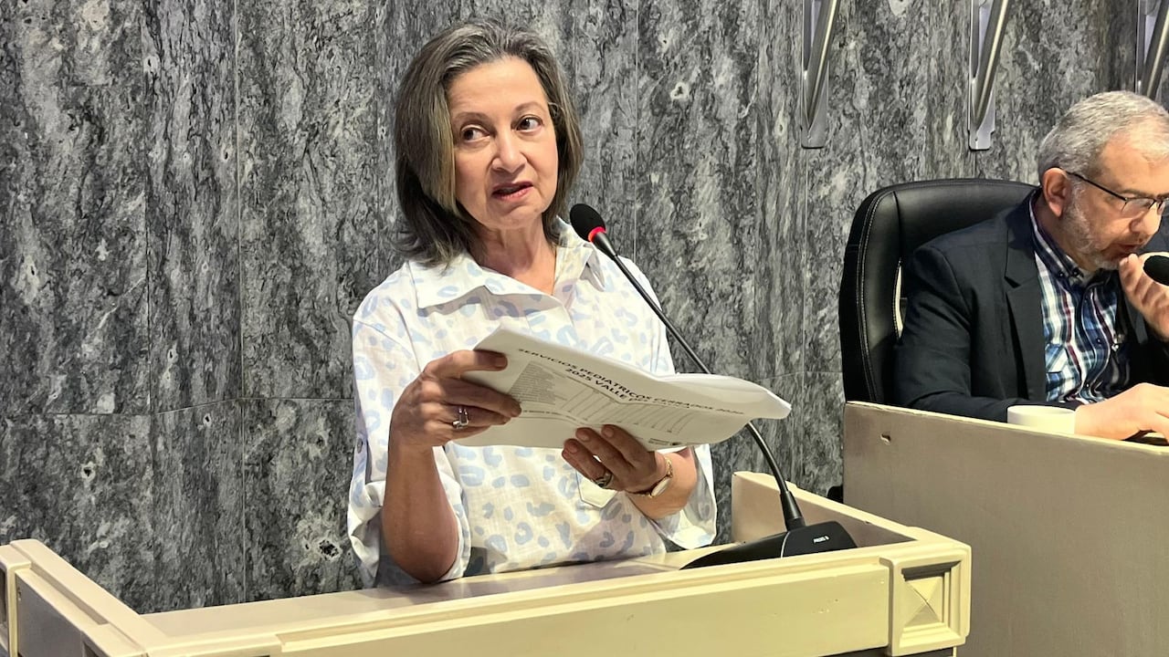 María Cristina Lesmes, Secretaria de Salud del Valle del Cauca, indicó que en temas de atención pediátrica y gineco obstetricia, se han cerrado más de 255 servicios en Cali y el Valle, entre 2020 y 2025.