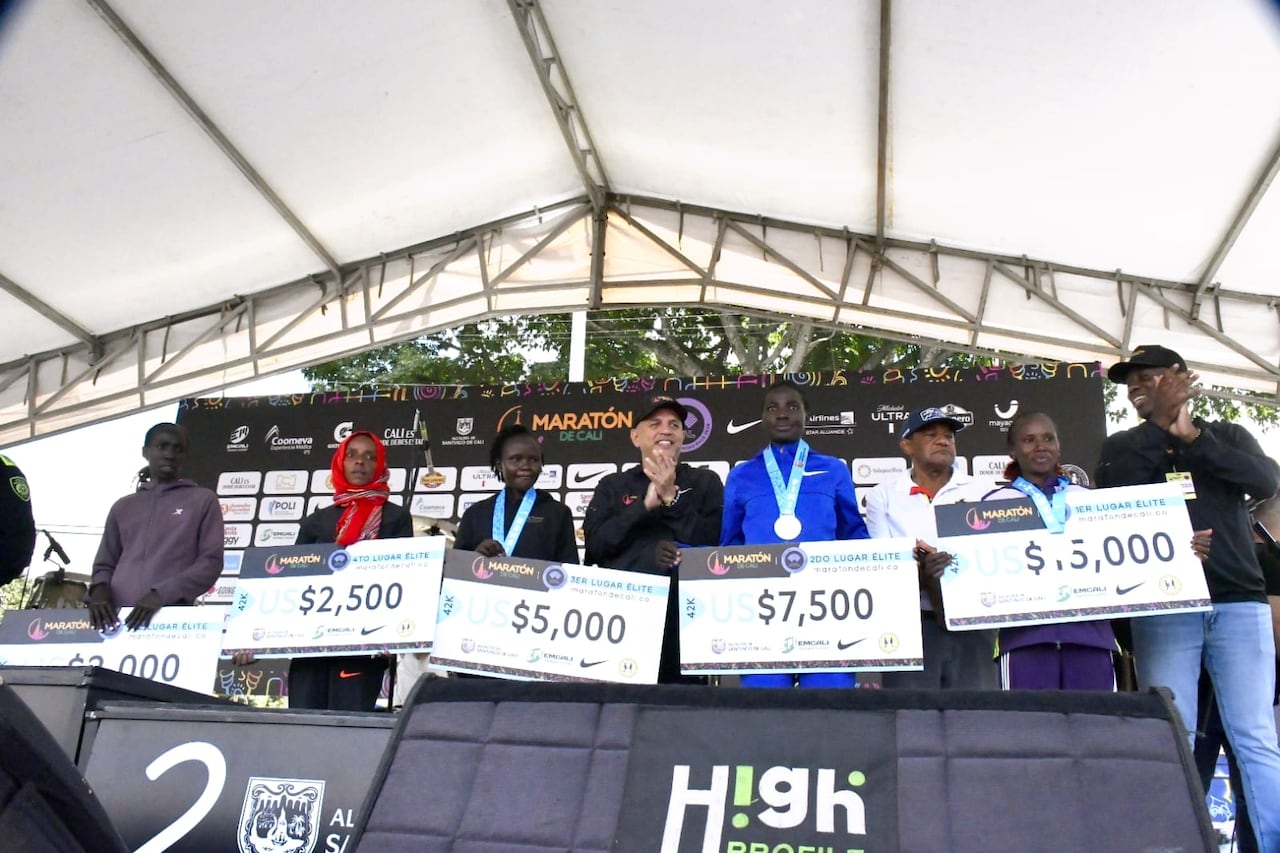Ganadoras élite mujer 42 k Maratón de Cali 2026
Primera Stacey Ndiwa de Kenia 15 mil dólares
Segunda: Emma Ndiwa de Kenia 7.500 dólares
Tercera: Gladys Chesir de Kenia 5.000 dólares
Cuarta: Sadiya Awel (Etiopía), 3.000 dólares
Quinta: Cynthia Kosgei (Kenia), 2.000 dólares
