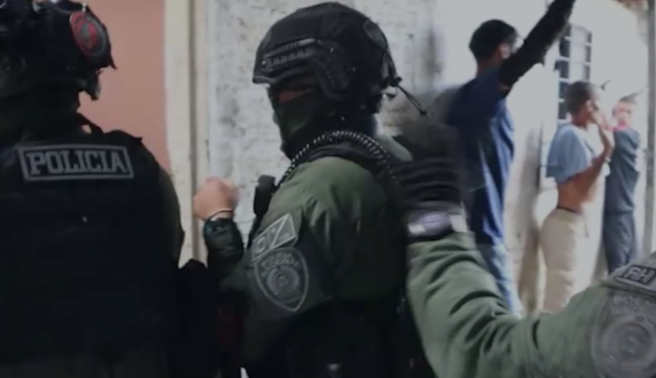 ‘Los Bosculver´utilizaban este arsenal no solo para el control del microtráfico, sino para intimidar de forma sistemática a los vecinos.