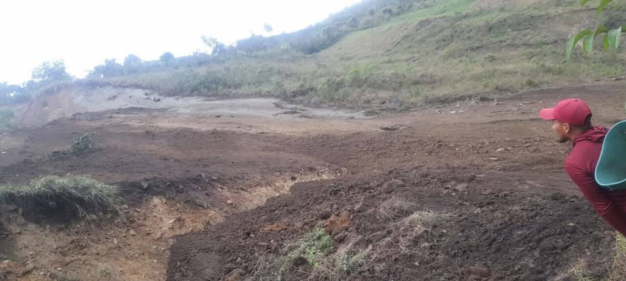 Esta emergencia va a completar ya una semana, como bien reportan las comunidades en las redes sociales, donde comparten fotos que muestran la magnitud de la emergencia.
