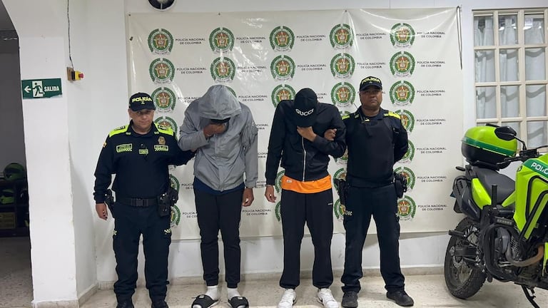 Durante el operativo, las autoridades recuperaron cinco cargas de café y otros elementos que habían sido robados a los habitantes del predio rural.