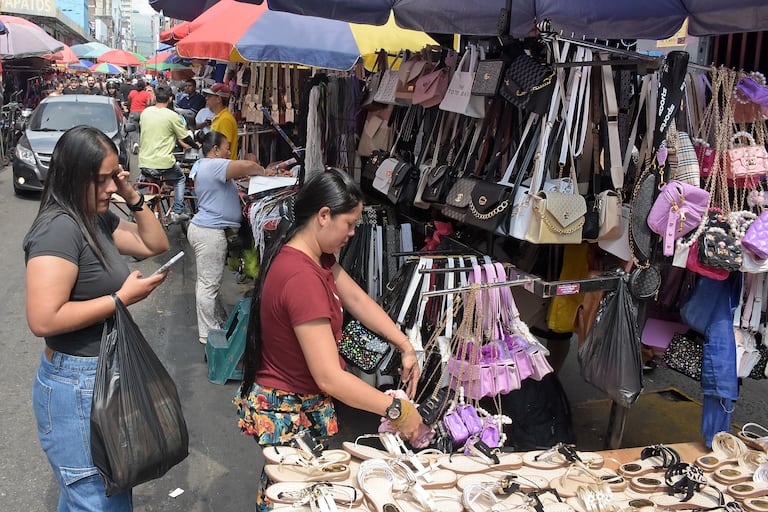 Activación del comercio en el centro de Cali en diciembre.
