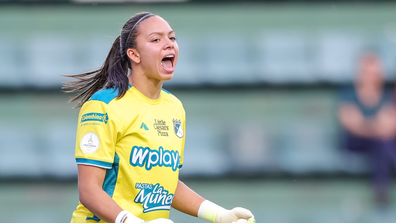 Luis Agudelo, arquera del Deportivo Cali Femenino, durante el partido contra Colo-Colo de la Copa Libertadores Femenina.