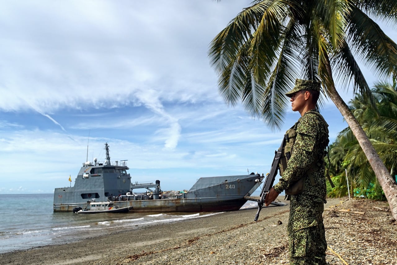 Buque de la Armada Colombiana ARC Golfo de Tribugá, que llevará 18 toneladas de basura desde la isla de Gorgona, hasta el municipio de Guapi en el Cauca. Esta jornada se realiza en el marco de la COP16. Fecha 29 de septiembre de 2024. Foto Jorge Orozco / El País