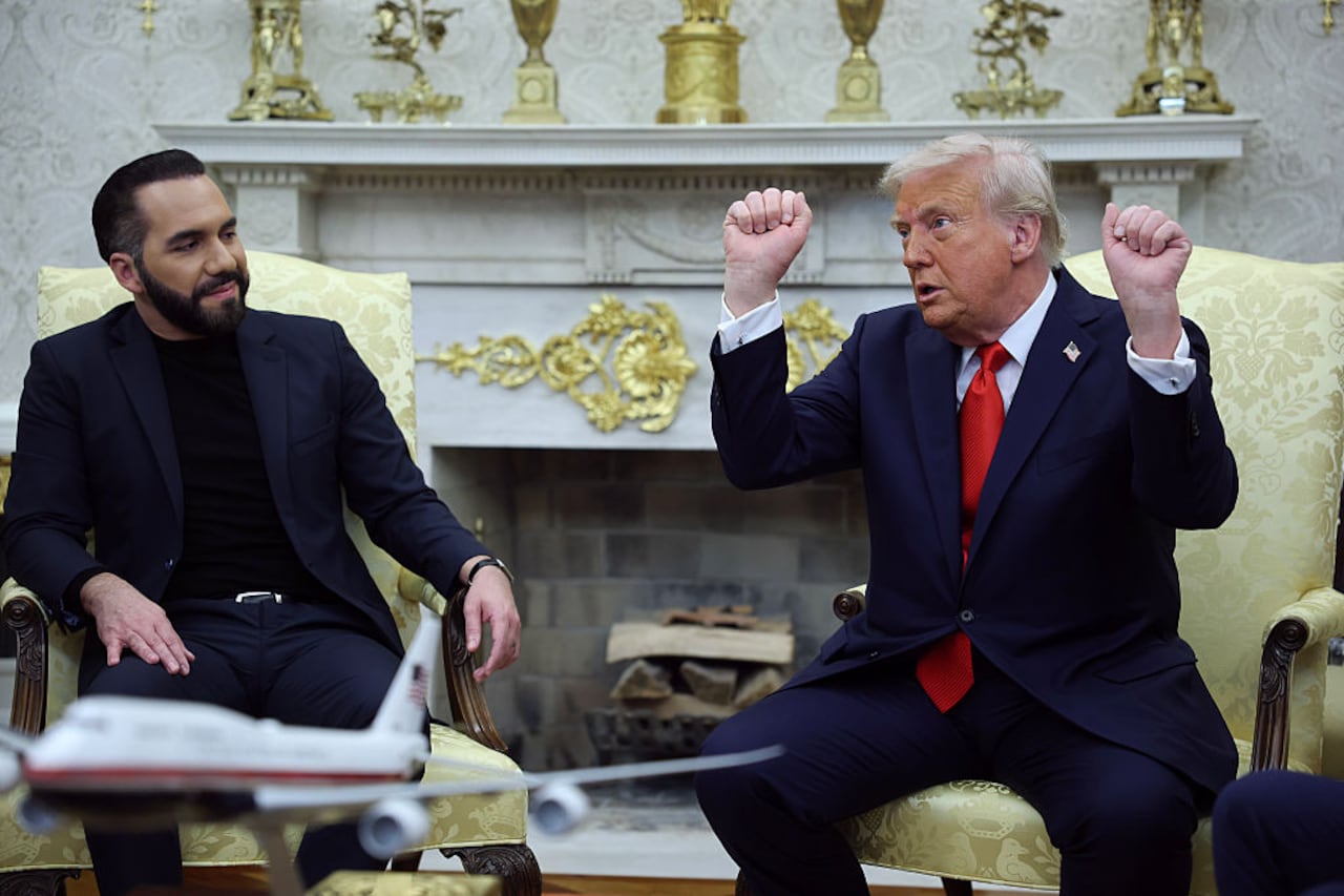 WASHINGTON, DC - APRIL 14: U.S. President Donald Trump meets with President Nayib Bukele of El Salvador in the Oval Office of the White House April 14, 2025 in Washington, DC. Trump and Bukele were expected to discuss a range of bilateral issues including the detention of Kilmar Armando Abrego Garcia, who has been held in a prison in El Salvador since March 15. (Photo by Win McNamee/Getty Images)