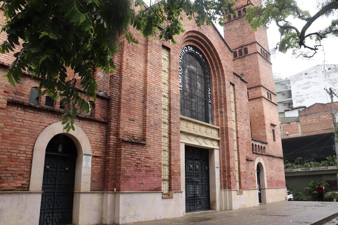 Templo votivo del Sagrado Corazón. Colegio Bermans foto Bernardo Peña.