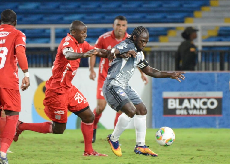 Imagen del partido de la segunda fecha del Grupo A de los cuadrangulares semifinales Liga Colombiana 2025, entre América de Cali y Junior de Barranquilla.