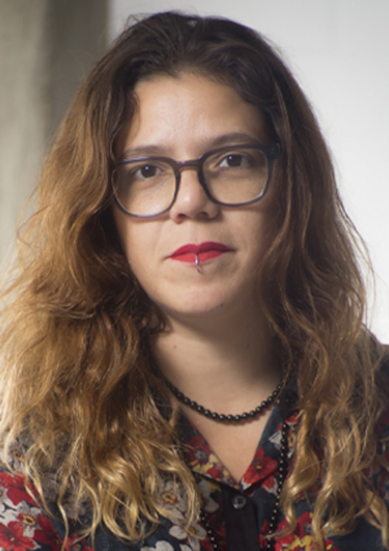 Diana Cadavid es programadora de cine y curadora de nuevos medios, con más de 15 años de experiencia en festivales de cine internacionales. Actualmente, es programadora internacional para el Festival Internacional de Cine de Toronto, TIFF; y directora artística del Festival Internacional de Cine de Cali, FICCALI, y del Los Angeles Latino International Film Festival, LALIFF.
