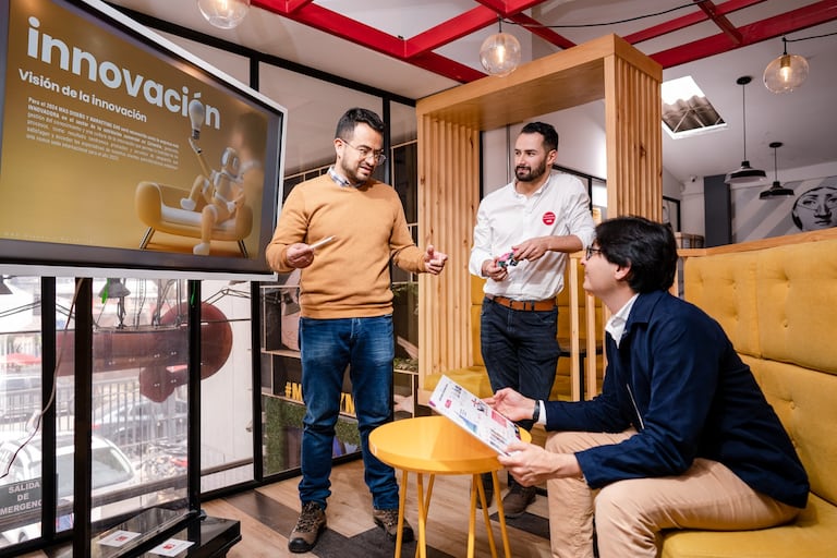 La Fundación Bolívar Davivienda abrió la convocatoria del programa Emprender País que ayuda a crecer a las compañías. Foto: suministrada por la Fundación