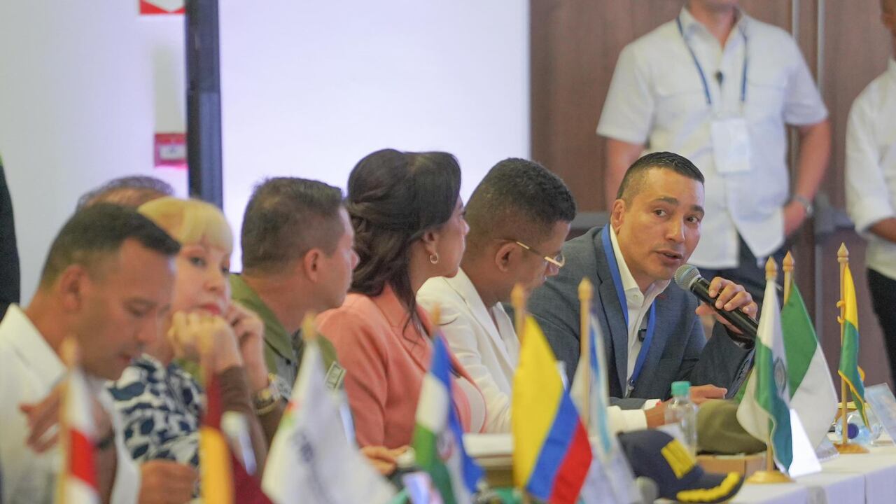 Octavio Guzmán, como gobernador del Cauca, se destaca por su liderazgo a la hora proteger a las comunidades campesinas, indígenas y afrodescendientes de esta zona de país.