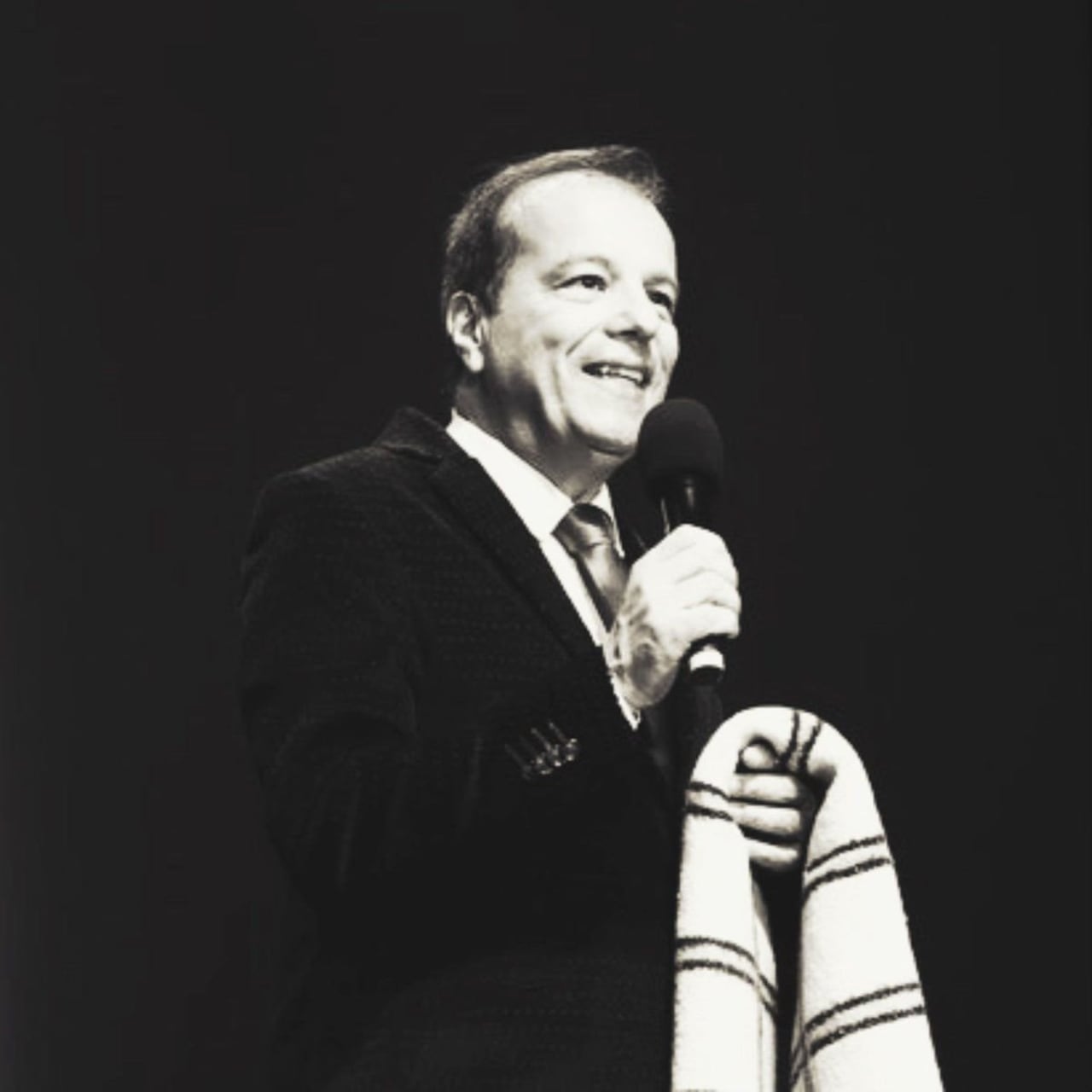 El presentador falleció por causas naturales.