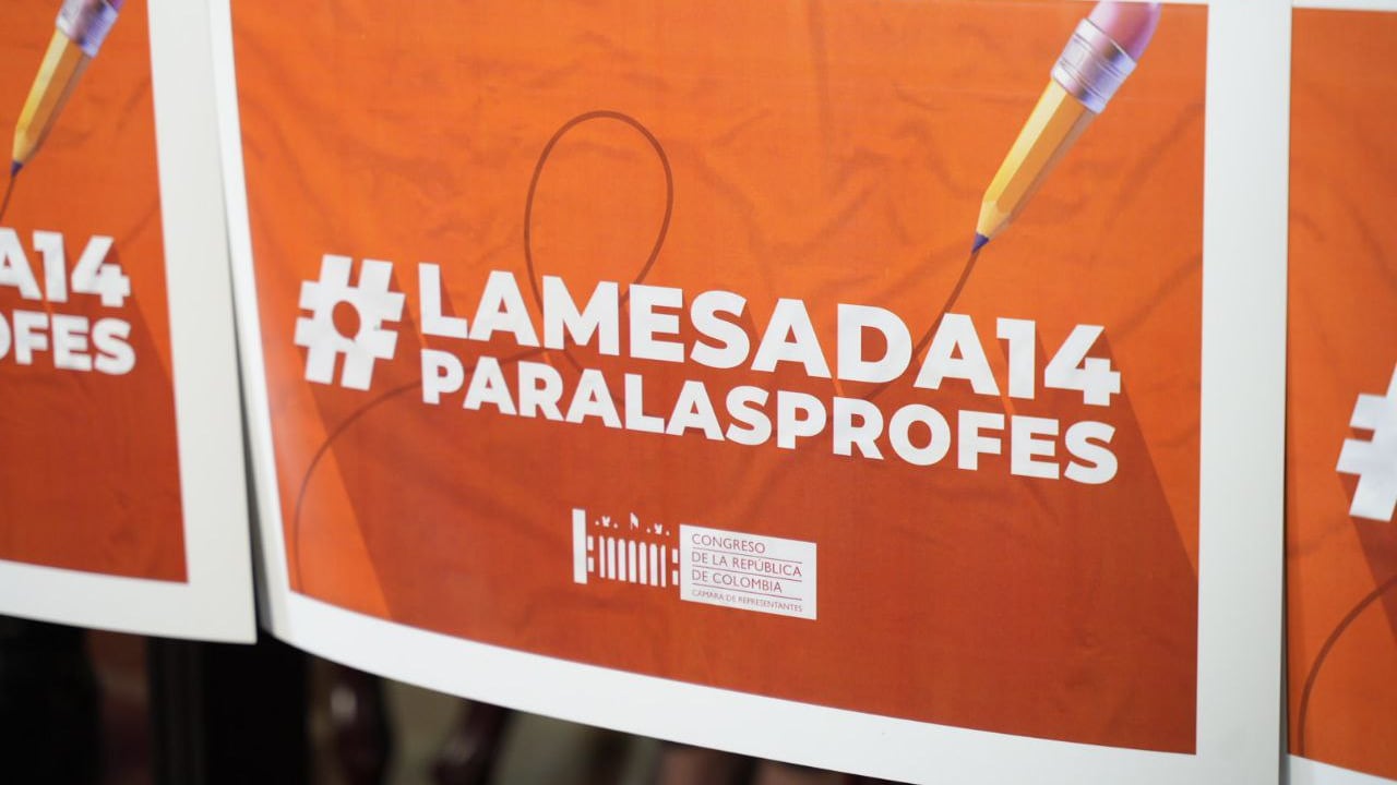 El acto legislativo que restituye la mesada 14 para el magisterio colombiano fue aprobado en sexto debate.
