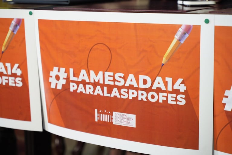 El acto legislativo que restituye la mesada 14 para el magisterio colombiano fue aprobado en sexto debate.