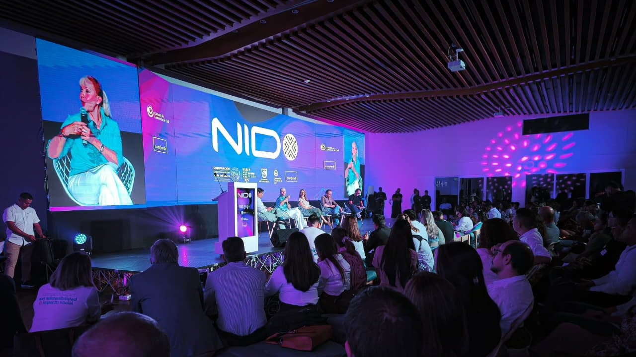 Durante el evento también participaron emprendedores que han hecho parte del programa. Uno de ellos fue Leonairo Chantre, CEO de Trobapp, una startup originaria de la zona rural de Cali.