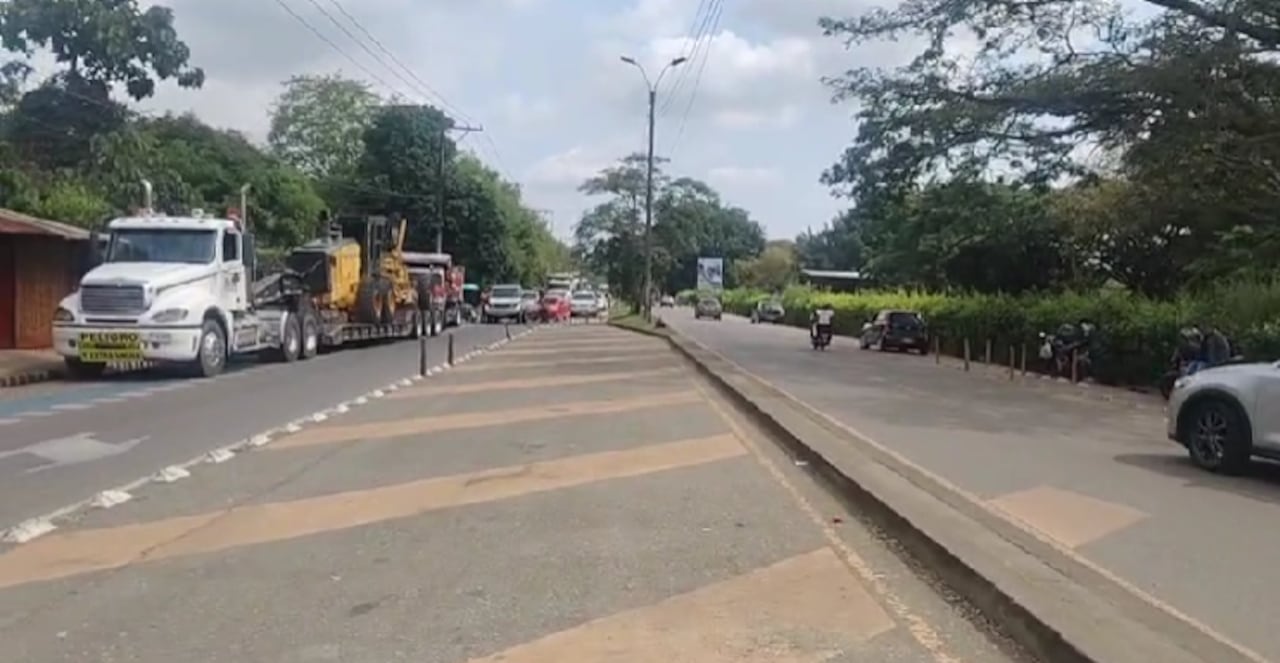 La fuga se originó por un daño ocasionado por labores de construcción, según informaron los Bomberos Voluntarios de Cali.