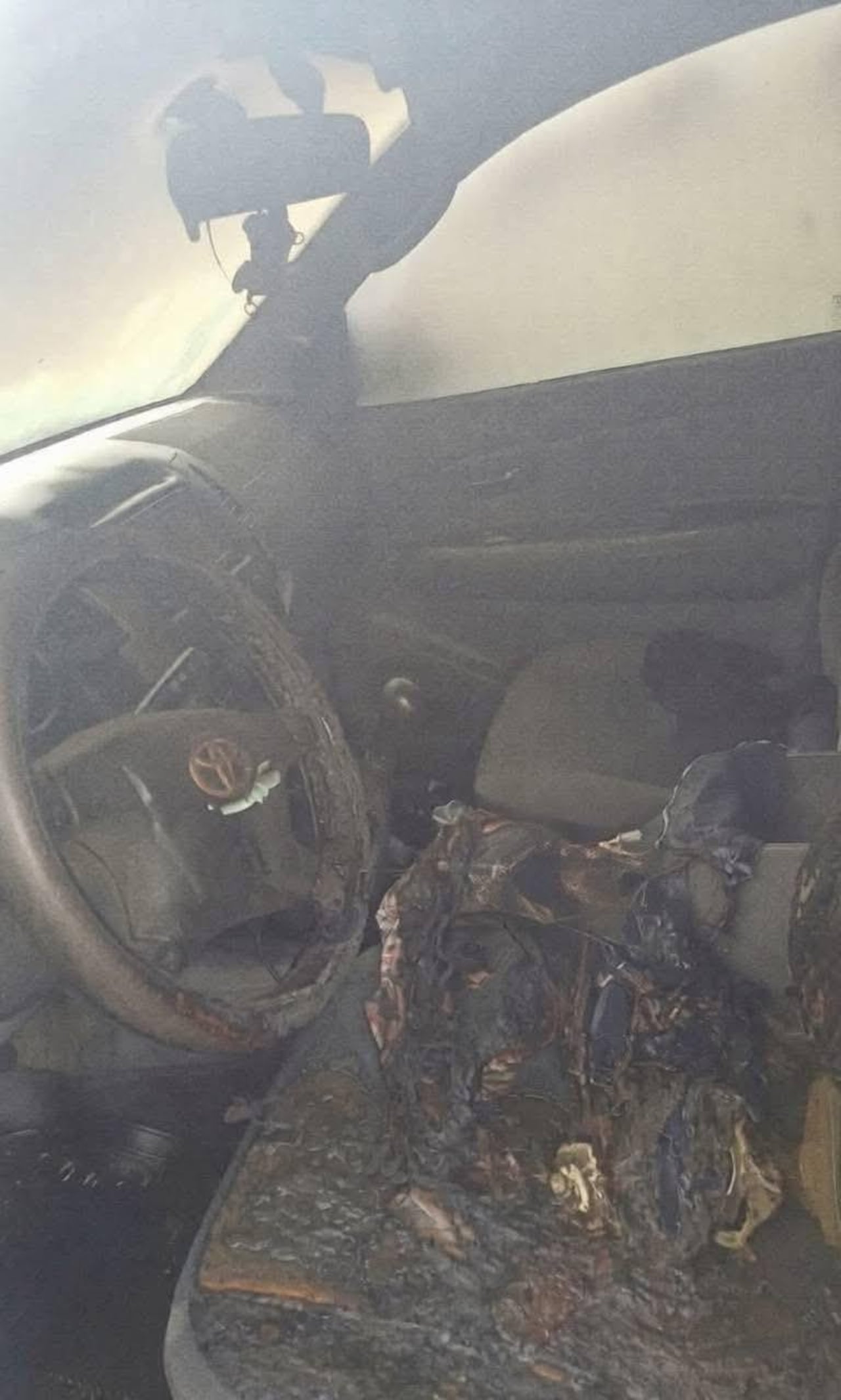 La camioneta fue hallada con signos de incineración.