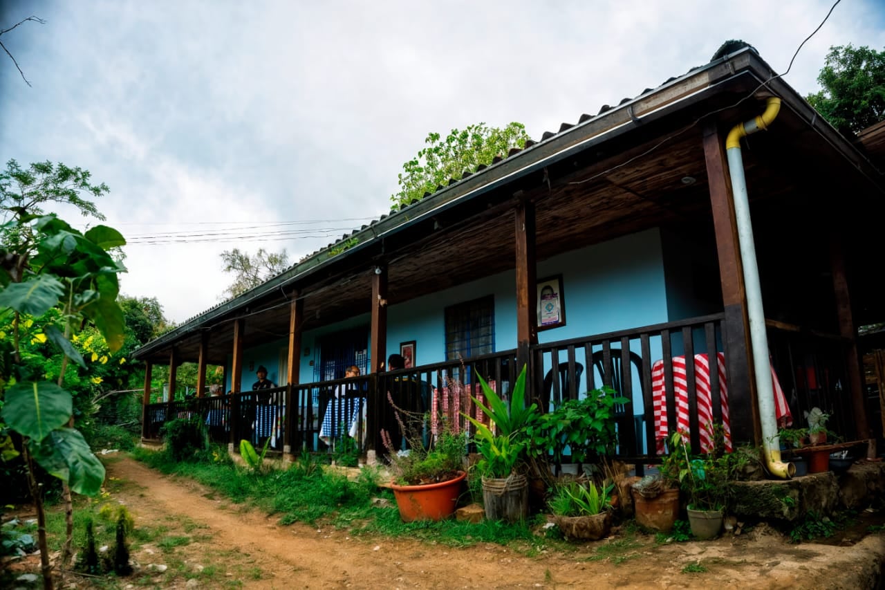 Comedores comunitarios en la zona rural de Cali.