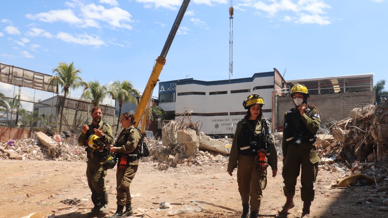 El último cuerpo del edificio Vanessa se rescató en la madrugada del 20 de agosto.
