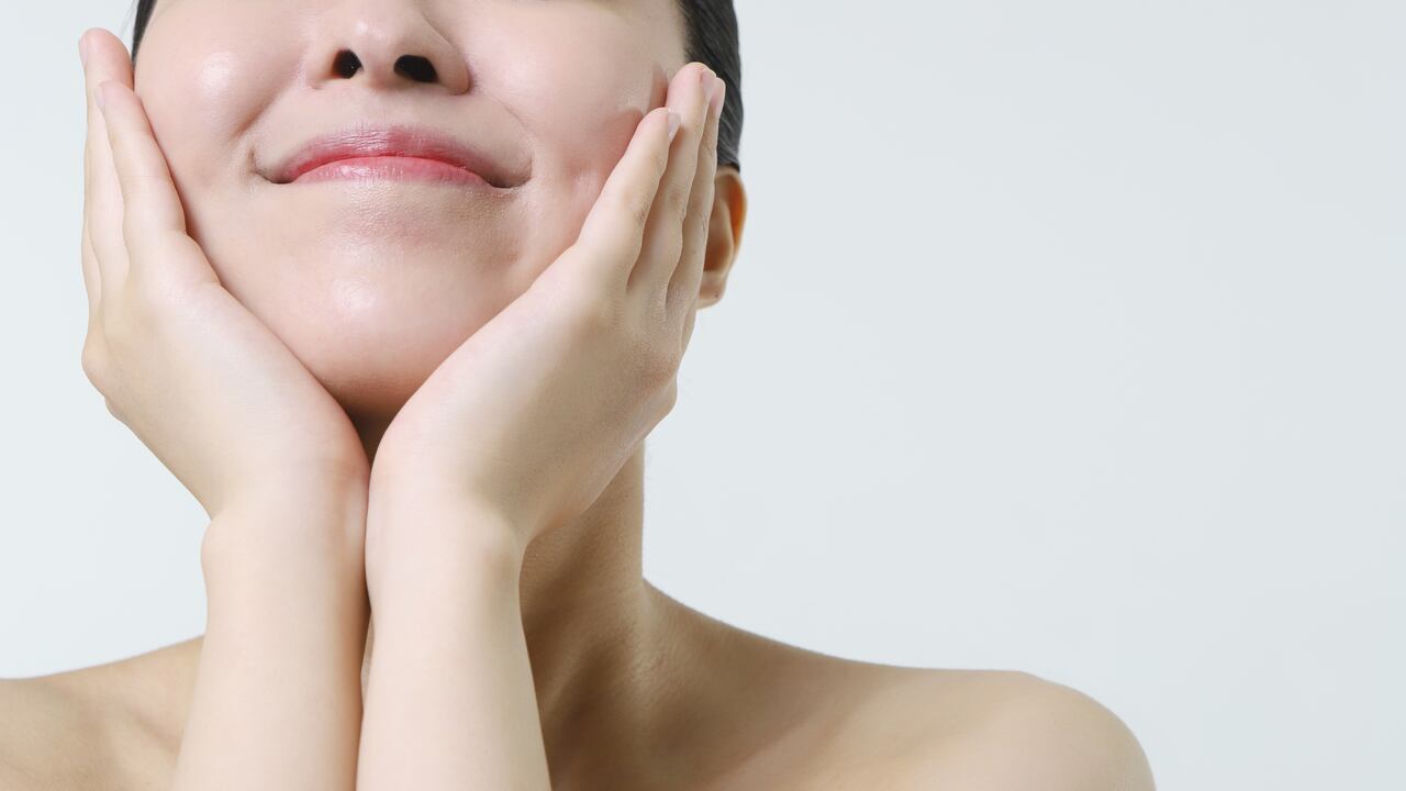 ¿Cómo lograr un efecto porcelana en la piel?