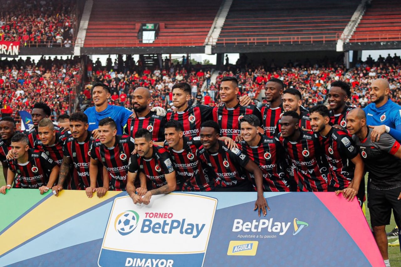 Jugadores del Cúcuta Deportivo en la previa al juego ante Real Cundinamarca.