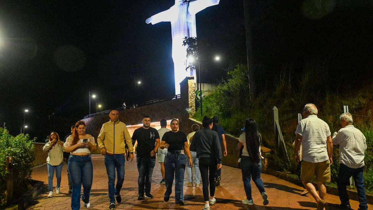 Los visitantes se mostraron alegres por la extensión del horario.