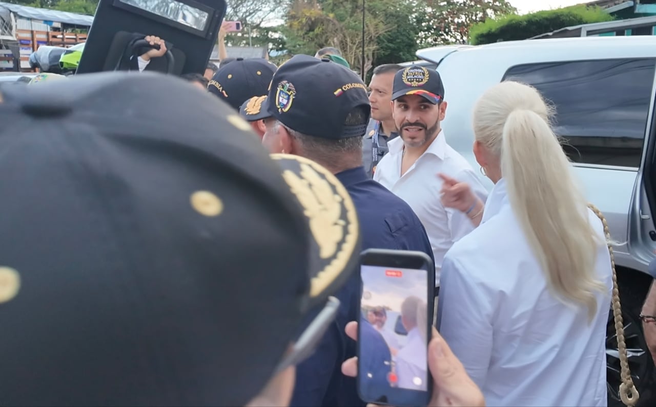 El presidente Abelardo De La Espriella recorrió zonas afectadas del Valle del Cauca tras el terremoto de magnitud 7,4 ocurrido el 10 de agosto.
