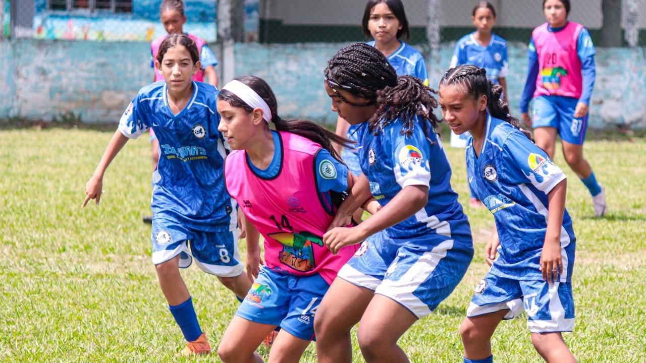 Equipos de todo el país disputan los octavos de final en Palmira.