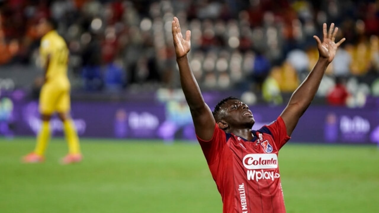 Edwuin Cetre celebrando su anotación frente al Bucaramanga por la fecha 14 de la Liga BetPlay 2023-ll