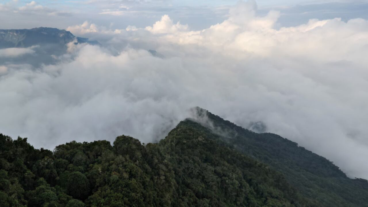 Este mirador está ubicado en el municipio de El Peñón, Santander.