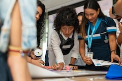 La ciencia sigue siendo un terreno desigual para las mujeres. A escala global, menos del 30 % de las personas investigadoras son mujeres, según la Unesco,