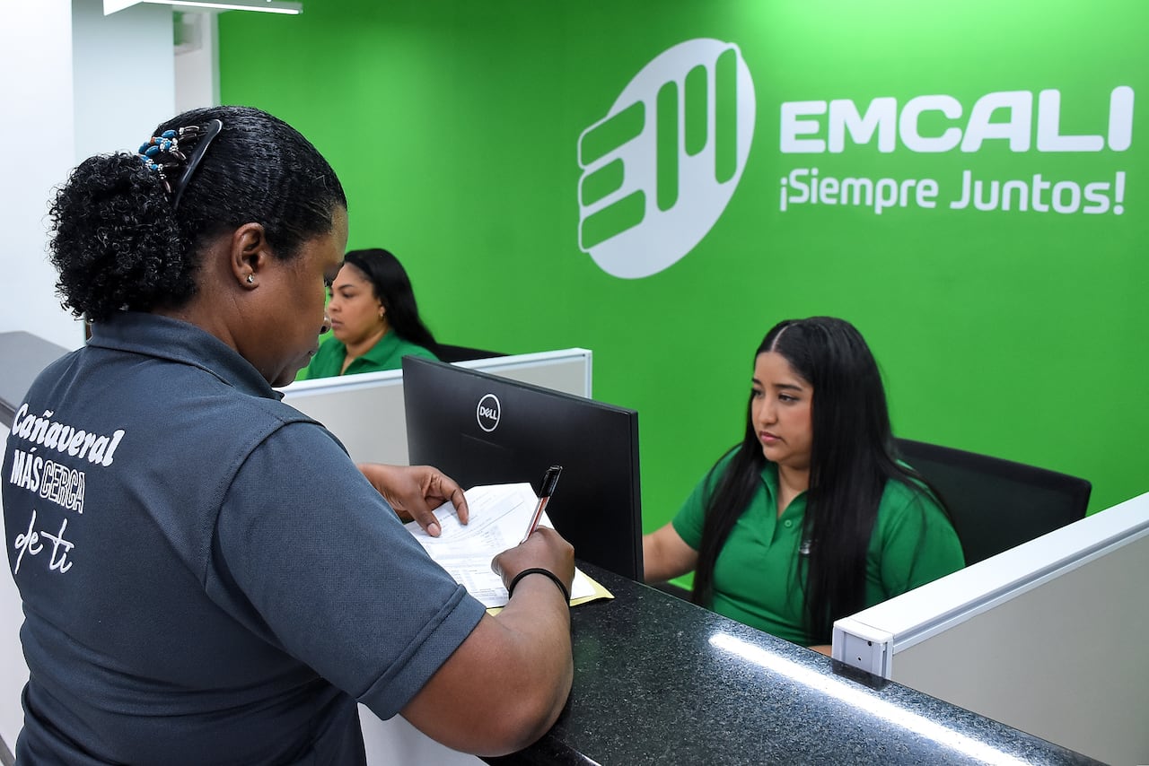 Entrega Centro de Atención Aguablanca CALI 14.