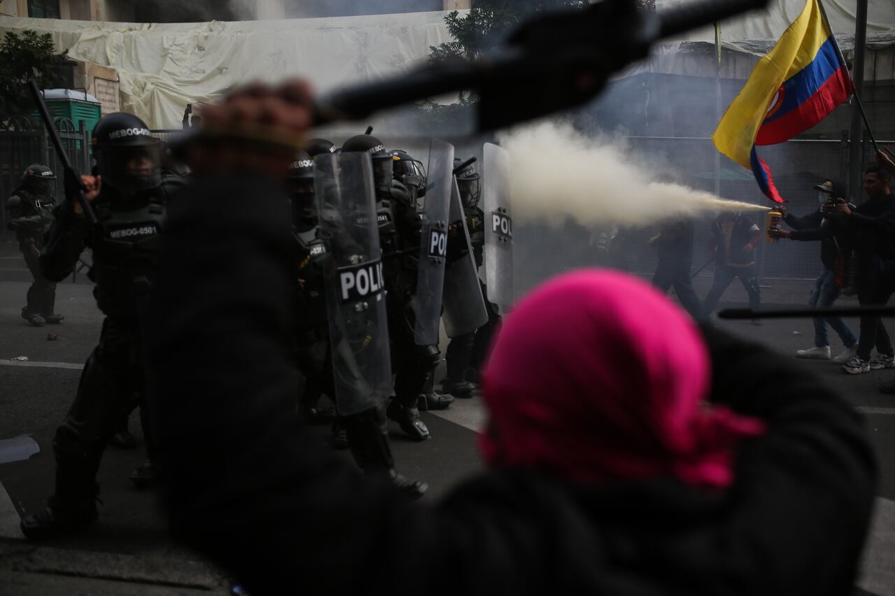Esmad despejando las entradas a la Corte
Protestas